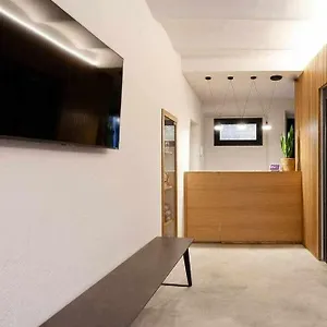 velo-vern-3-luxury-penthouse-with-terrace-and-views-of.topcostabravahotels.com/